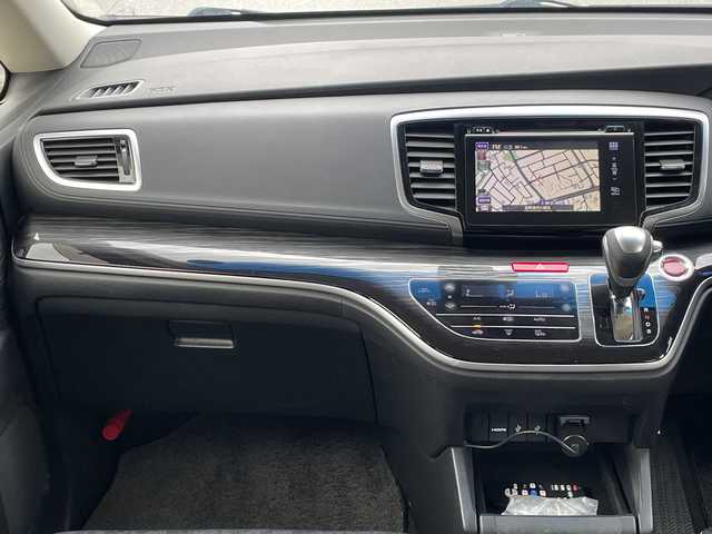 ホンダ オデッセイ アブソルート 沖縄県 2015(平27)年 11.7万km クリスタルブラックパール 純正ナビ　/CD/DVD/BT/フルセグ/フリップダウンモニター　/バックカメラ　/両側パワースライドドア　/クルーズコントロール　/ＬＥＤヘッドライト　/ハーフレザーシート　/社外アルミホイール/ステアリングスイッチ/アイドリングストップ/デジタルインナーミラー/電動格納ミラー/オートライト/スマートキー/ETC