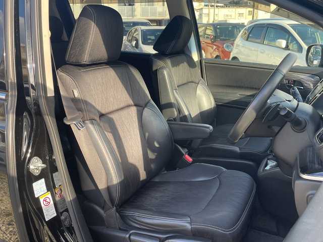 ホンダ オデッセイ アブソルート 沖縄県 2015(平27)年 11.7万km クリスタルブラックパール 純正ナビ　/CD/DVD/BT/フルセグ/フリップダウンモニター　/バックカメラ　/両側パワースライドドア　/クルーズコントロール　/ＬＥＤヘッドライト　/ハーフレザーシート　/社外アルミホイール/ステアリングスイッチ/アイドリングストップ/デジタルインナーミラー/電動格納ミラー/オートライト/スマートキー/ETC