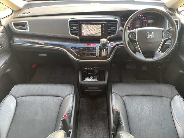 ホンダ オデッセイ アブソルート 沖縄県 2015(平27)年 11.7万km クリスタルブラックパール 純正ナビ　/CD/DVD/BT/フルセグ/フリップダウンモニター　/バックカメラ　/両側パワースライドドア　/クルーズコントロール　/ＬＥＤヘッドライト　/ハーフレザーシート　/社外アルミホイール/ステアリングスイッチ/アイドリングストップ/デジタルインナーミラー/電動格納ミラー/オートライト/スマートキー/ETC