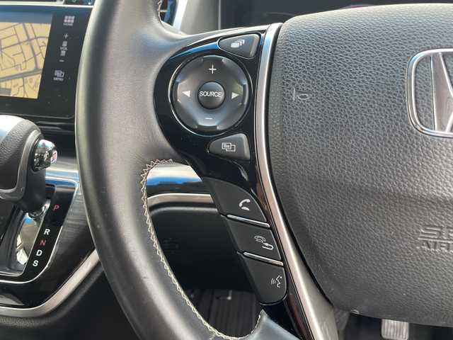 ホンダ オデッセイ アブソルート 沖縄県 2015(平27)年 11.7万km クリスタルブラックパール 純正ナビ　/CD/DVD/BT/フルセグ/フリップダウンモニター　/バックカメラ　/両側パワースライドドア　/クルーズコントロール　/ＬＥＤヘッドライト　/ハーフレザーシート　/社外アルミホイール/ステアリングスイッチ/アイドリングストップ/デジタルインナーミラー/電動格納ミラー/オートライト/スマートキー/ETC