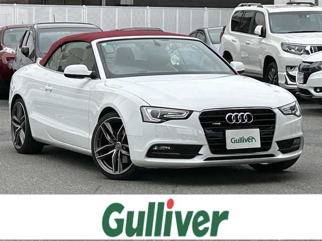 アウディ Ａ５ カブリオレ 2．0 TFSI クワトロ 福岡県 2012(平24)年 12.2万km 白 禁煙車/純正ナビ（Bluetooth）/前席レザーシート/前席シートヒーター/前席パワーシート/純正19インチアルミホイール/コーナーセンサー（前後）/バックカメラ/ETC/クルーズコントロール/プッシュスタート/MTモード付きAT/パドルシフト/取扱説明書/スマートキー