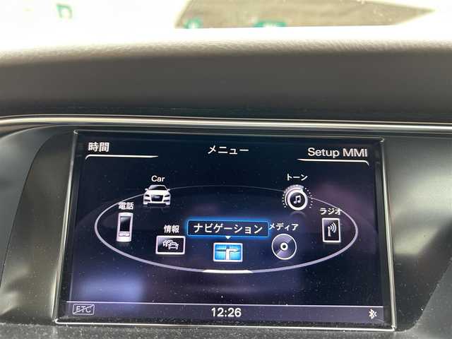 アウディ Ａ５ カブリオレ 2．0 TFSI クワトロ 福岡県 2012(平24)年 12.2万km 白 禁煙車/純正ナビ（Bluetooth）/前席レザーシート/前席シートヒーター/前席パワーシート/純正19インチアルミホイール/コーナーセンサー（前後）/バックカメラ/ETC/クルーズコントロール/プッシュスタート/MTモード付きAT/パドルシフト/取扱説明書/スマートキー