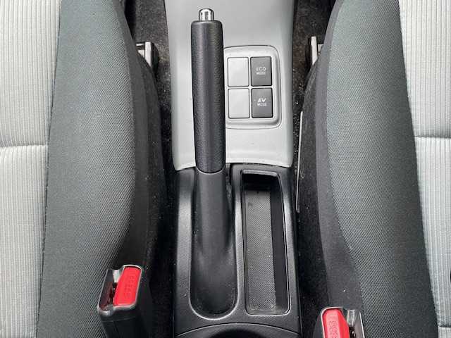トヨタ アクア S 愛知県 2014(平26)年 11.9万km ディープアメジストマイカメタリック ワンオーナー/純正ナビ/Bluetooth接続/バックカメラ/ワンセグテレビ/ETC/横滑り防止装置/純正フロアマット/プッシュスタート/スマートキー/電動格納式ミラー