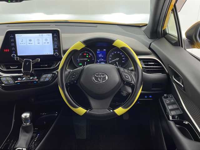 トヨタ Ｃ－ＨＲ G 宮崎県 2021(令3)年 7.3万km イエロー 禁煙車/トヨタセーフティセンス/純正8型ディスプレイオーディオ/（T-CONNECT/Bluetooth/FMAM）/純正バックカメラ/純正モデリスタエアロ/純正ビルトインETC/純正18インチアルミ/純正LEDオートライト/純正LEDフォグ/純正フロアマット/社外前後ドライブレコーダー/全方位モニター/アダプティブクルーズコントロール/レーンディパーチャーアラート/オートマチックハイビーム/クリアランスソナー/ブラインドスポットモニター/電子パーキング/オートホールド/本革巻ハンドル/デュアルオートエアコン（ナノイー）/前席シートヒーター/ハーフレザーシート/ウインカードアミラー/オート電動格納ミラー/スマートキー/プッシュエンジンスタート/スペアキー/新車時保証書/取扱い説明書