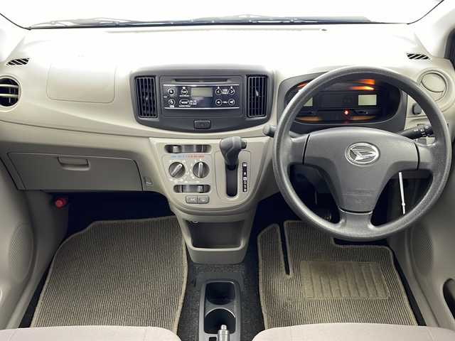 ダイハツ ミラ イース L SA 岐阜県 2017(平29)年 5.6万km スカイブルー 純正カーオーディオ/AM/FM/CD/AUX/リモコンキー/衝突軽減ブレーキ/横滑り防止装置/アイドリングストップ/パワーウインドウ/パワーステアリング/Wエアバック/純正フロアマット/ヘッドライトレベライザー