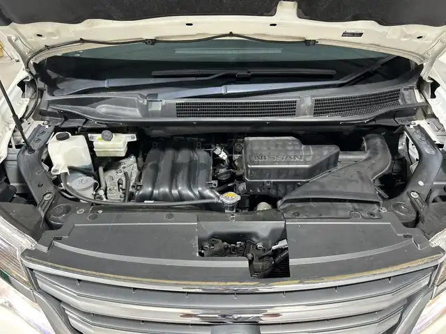 日産 セレナ HWS S HV Vセレ +SeftyⅡ 神奈川県 2015(平27)年 5.6万km ブリリアントホワイトパール 純正7インチナビ/・BT/フルセグTV/SD/CD/DVD/USB/AM/FM/インテリジェントアラウンドビューモニター/エマージェンシーブレーキ/レーンキープアシスト/両側電動スライドドア/前後クリアランスソナー/アイドリングストップ機能/ビルトインETC2.0/ECOモード/ヒルスタートアシスト/スマートキー/スペアキー/プッシュスタートボタン/Autoライト/純正16インチアルミホイール/純正ドアバイザー/純正フロアマット
