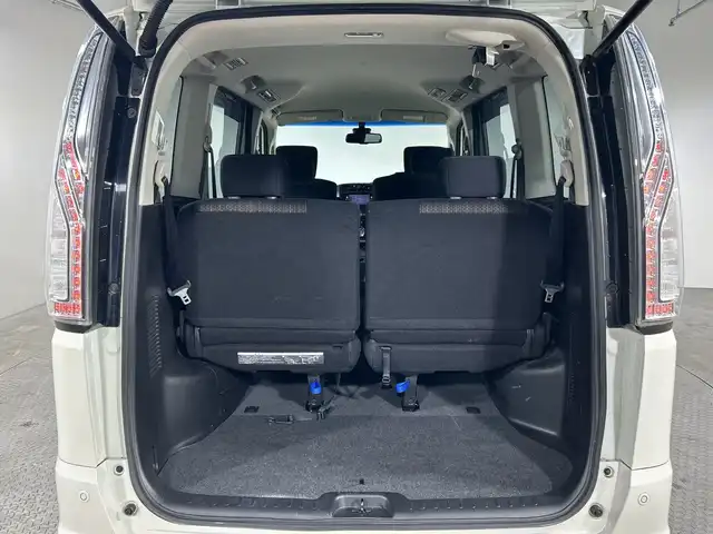 日産 セレナ HWS S HV Vセレ +SeftyⅡ 神奈川県 2015(平27)年 5.6万km ブリリアントホワイトパール 純正7インチナビ/・BT/フルセグTV/SD/CD/DVD/USB/AM/FM/インテリジェントアラウンドビューモニター/エマージェンシーブレーキ/レーンキープアシスト/両側電動スライドドア/前後クリアランスソナー/アイドリングストップ機能/ビルトインETC2.0/ECOモード/ヒルスタートアシスト/スマートキー/スペアキー/プッシュスタートボタン/Autoライト/純正16インチアルミホイール/純正ドアバイザー/純正フロアマット