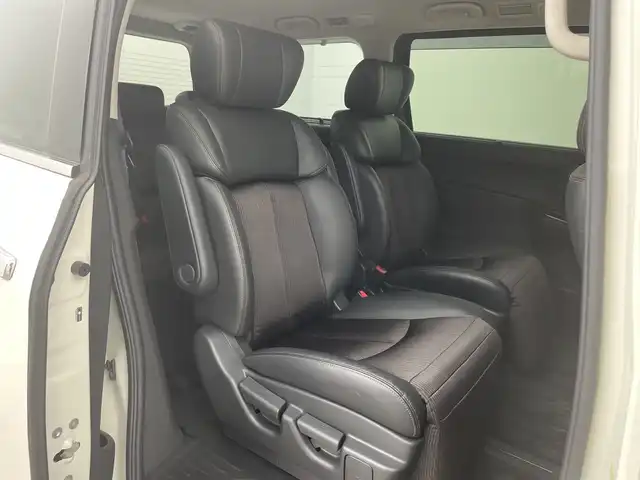 日産 エルグランド 250HWS S アーバンクロム 三重県 2020(令2)年 3.8万km ブリリアントホワイトパール 禁煙車/純正９インチＳＤナビ　/バックカメラ/WAC/MTモード付きAT/ウッドコンビステアリング/ハーフレザーシート/社外サス/両側パワースライドドア　　/純正１１インチフリップダウンモニター　/エマージェンシーブレーキ　/レーダークルーズコントロール　/オートハイビーム/オートライト /フォグ　/ビルトインＥＴＣ２．０　/ＬＥＤ