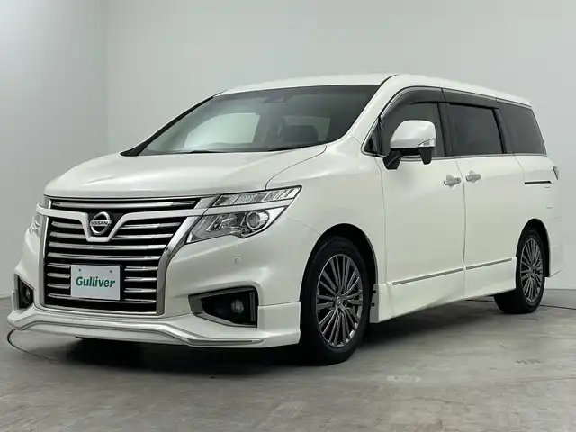 日産 エルグランド 250HWS S アーバンクロム 三重県 2020(令2)年 3.8万km ブリリアントホワイトパール 禁煙車/純正９インチＳＤナビ　/バックカメラ/WAC/MTモード付きAT/ウッドコンビステアリング/ハーフレザーシート/社外サス/両側パワースライドドア　　/純正１１インチフリップダウンモニター　/エマージェンシーブレーキ　/レーダークルーズコントロール　/オートハイビーム/オートライト /フォグ　/ビルトインＥＴＣ２．０　/ＬＥＤ