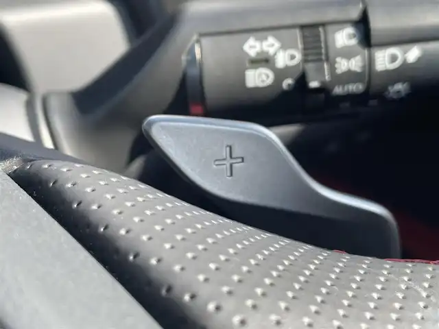 レクサス ＥＳ 300h Fスポーツ 愛知県 2020(令2)年 4.8万km レッドマイカクリスタルシャイン 前期型ES”F SPORT”/“F SPORT”ディンプル本革ステアリング/“F SPORT”TFT液晶式メーター/“F SPORT”オーナメントパネル/カラーヘッドアップディスプレイ/ドライブモードセレクト/純正ディスプレイオーディオ（ナビ付き）/バックカメラ/フルセグTV/CD/DVD再生/ETC2.0/ミュージックサーバー（SD録音）/Bluetooth/USB/AUX接続/アダプティブクルーズコントロール/MTモード付きCVT/パドルシフト/パワーシート（D/N）/本革シート/シートヒーター（D/N）/シートベンチレーション（D/N）/サンルーフ/純正フロアマット/ハンズフリーパワートランクリッド/純正トランクスポイラー/純正19インチアルミホイール/三眼フルLEDヘッドランプ（シーケンシャルウィンカー）/オートマチックハイビーム/コーナーセンサー/横滑り防止装置/衝突軽減ブレーキ/レーンキープアシスト/ブラインドスポットモニター/電動パーキングブレーキ/ブレーキホールド/純正ドライブレコーダー（前後）/電動チルト&テレスコピック/デジタルインナーミラー/ステアリングヒーター