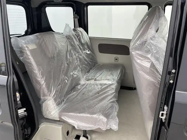 スズキ エブリイ JOINターボ 群馬県 2024(令6)年 0.1千km ブルーイッシュブラックパール3 届出済未使用車(登録時走行距離：10km)/両側パワースライドドア/7インチディスプレイオーディオ/・AM/FM/Bluetooth/USB/AppleCarPlay/AndroidAuto/フルオートエアコン/4WD/＝＝＝＝＝＝＝＝＝＝＝＝＝＝＝＝/スズキセーフティサポート/・デュアルカメラブレーキサポート/後退時ブレーキサポート/・車線逸脱警報機能/ふらつき警報/・誤発進/後方誤発進抑制機能/・先行車発進お知らせ機能/・ハイビームアシスト/LEDヘッドランプ/プッシュスタート/バックカメラ/スマートキー/運転席シートヒーター/ヘッドライトレベライザー