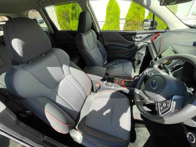 スバル フォレスター X－ブレイク 岩手県 2018(平30)年 2.8万km ダークグレーメタリック Apple Car Play/R1.2.3.4.5.6年スバル記録簿有/純正メモリナビ/(DVD/フルセグTV/Bluetooth/USB/MSV)/バックカメラ/サイドカメラ/前方ドライブレコーダー/ハーフレザーシート/前席パワーシート/全席シートヒーター/パワーバックドア/ブラインドスポットモニター/横滑り防止機能/レーンアシスト/衝突軽減ブレーキ/純正17インチアルミホイール/スマートキー/LEDヘッドライト/カーテンエアバッグ/レーダークルーズコントロール/ステアリングヒーター/オートビークルホールド/先行車発進お知らせ/X MODE