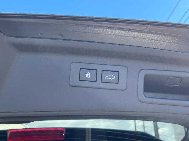 スバル フォレスター X－ブレイク 岩手県 2018(平30)年 2.8万km ダークグレーメタリック Apple Car Play/R1.2.3.4.5.6年スバル記録簿有/純正メモリナビ/(DVD/フルセグTV/Bluetooth/USB/MSV)/バックカメラ/サイドカメラ/前方ドライブレコーダー/ハーフレザーシート/前席パワーシート/全席シートヒーター/パワーバックドア/ブラインドスポットモニター/横滑り防止機能/レーンアシスト/衝突軽減ブレーキ/純正17インチアルミホイール/スマートキー/LEDヘッドライト/カーテンエアバッグ/レーダークルーズコントロール/ステアリングヒーター/オートビークルホールド/先行車発進お知らせ/X MODE