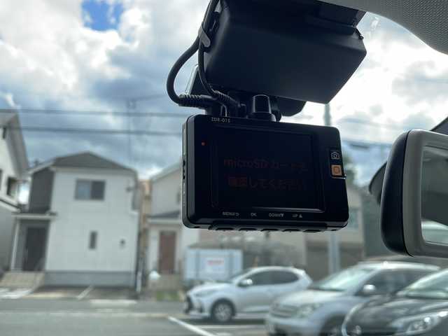 フォルクスワーゲン ゴルフ TSI コンフォートライン BM 福岡県 2015(平27)年 13.6万km タングステンシルバーメタリック 純正ナビ/（AM/FM/CD/DVD/SD/AUX/Bluetooth/ジュークボックス）/クルーズコントロール/アイドリングストップ/パドルシフト/ハンズフリー/オートホールド/ビルドインETC/ドライブレコーダー前後（SDカード無し）/オートライト/フォグランプ/電格ミラー/純正アルミホイール/保証書/取扱説明書/スペアキー×１