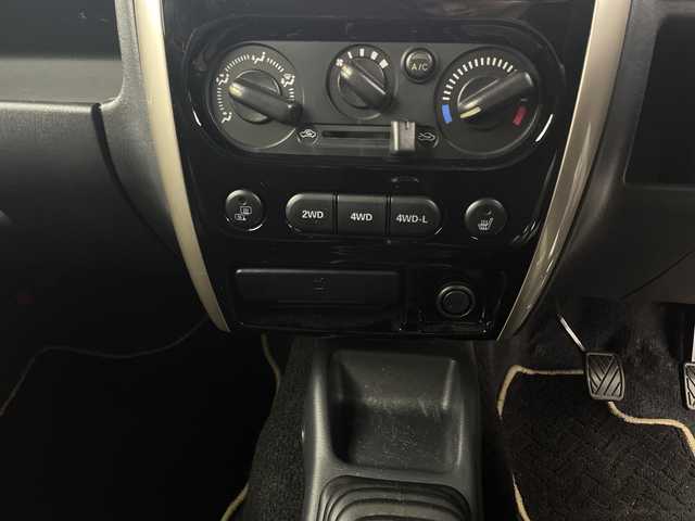 スズキ ジムニー ランドベンチャー 新潟県 2017(平29)年 8.4万km ブルーイッシュブラックパール3 パートタイム4WD/ナビ/Bluetooth/フルセグTV/CD/DVD/革シート/シートヒーター/RAYS 16インチアルミホイール/リフトアップ/ステアリングリモコン/電格ミラー/ウィンカーミラー/フォグランプ/ETC