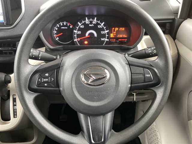 ダイハツ ムーヴ L SA 東京都 2014(平26)年 2.4万km ブラックマイカメタリック 社外SDナビ/【ワンセグ・CD・Bluetooth】/バックカメラ/衝突被害軽減ブレーキ/前方ドライブレコーダー/横滑り防止機能/アイドリングストップ/リモコンキー/スペアキーあり/純正フロアマット/ドアバイザー/新車保証書/取扱説明書