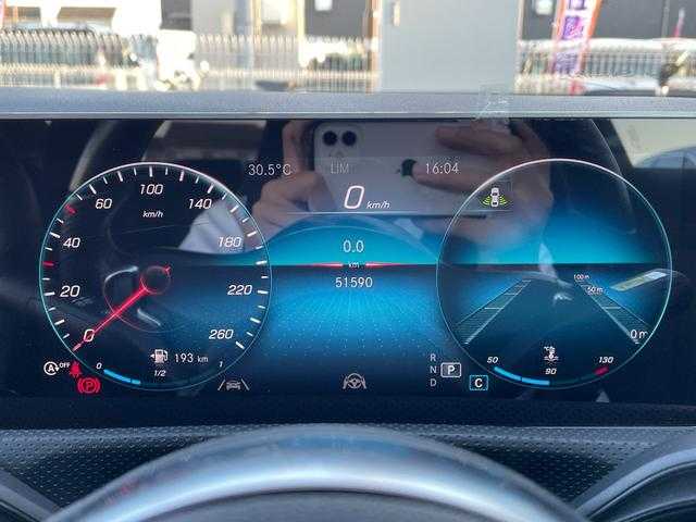 メルセデス・ベンツ ＣＬＡ２００ｄ AMGライン 埼玉県 2020(令2)年 5.2万km ポーラホワイト アドバンスドＰＫＧ/黒グレー革/ＨＵＤ/純正HDDナビ/(Bluetooth/USB/フルセグ)/３６０度カメラ/シートヒーター/パワーシート/パワートランク/純正ドライブレコーダー/アンビエントライト/ＥＴＣ
