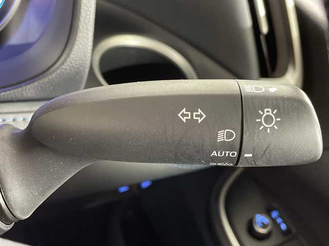 トヨタ ヴォクシー ハイブリッド S－Z 福岡県 2023(令5)年 2.3万km ホワイトパールクリスタルシャイン モデリスタエアロ/全方位モニター/純正ナビ（ＢＴ、フルセグ、ＣＤＤＶＤ、ＡＭＦＭ）/横滑り防止装置　/盗難防止装置　/衝突被害軽減システム　/レーンキープアシスト　/レーダークルーズコントロール　/フリップダウンモニター　/両側パワースライド/オットマン/電動リアゲート/ドライブレコーダー/純正アルミホイール