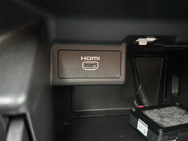 日産 リーフ X Vセレクション 静岡県 2020(令2)年 2.4万km ブリリアントホワイトパール/オーロラフレアブルーパール 2トーン 純正メモリナビ/・フルセグＴＶ/・Bluetooth/・USB/・HDMI/・AM/・FM/主要装備/・プロパイロット/・衝突軽減/・レーンキープ/・追従クルコン/・BSM/・コーナーセンサー前後/・全方位カメラ/・ETC2.0/・ドラレコ前/・シートヒーターD/N席/・デジタルインナーミラー/・純正フロアマット/・純正アルミホイール/・LEDヘッドライト/・オートハイビーム