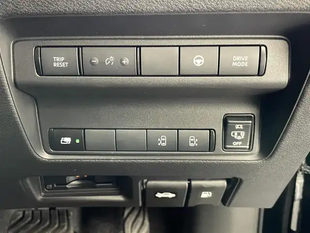 日産 セレナ e－パワー ハイウェイスター V 愛知県 2024(令6)年 1.5万km ダイヤモンドブラック 純正１２．３型ナビ　全方位カメラ　禁煙　デジタルインナーミラー　ワイヤレス充電　プロパイロット　ナビ連動前後ドラレコ　ＨＤＭＩ　ＢＳＭ　フロントダイナミックパック　衝突軽減　追従クルコン　ＥＴＣ２．０　レーンアシスト　エマージェンシーブレーキ　コーナーセンサー　