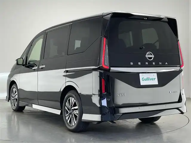 日産 セレナ e－パワー ハイウェイスター V 愛知県 2024(令6)年 1.5万km ダイヤモンドブラック 純正１２．３型ナビ　全方位カメラ　禁煙　デジタルインナーミラー　ワイヤレス充電　プロパイロット　ナビ連動前後ドラレコ　ＨＤＭＩ　ＢＳＭ　フロントダイナミックパック　衝突軽減　追従クルコン　ＥＴＣ２．０　レーンアシスト　エマージェンシーブレーキ　コーナーセンサー　