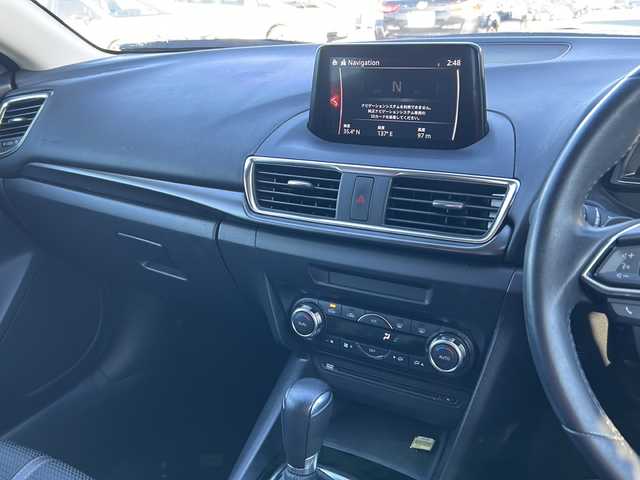 マツダ アクセラ スポーツ 15XD プロアクティブ 岐阜県 2016(平28)年 4万km ソウルレッドプレミアムメタリック 登録時走行距離：39897km/純正メーカーナビ/フルセグテレビ・Bluetooth・CD/レーダークルーズコントロール/パドルシフト/ETC/ターボ/MT付きAT/ヘッドアップディスプレイ/レーンキープアシスト/LEDヘッドライト/オートライト/アイドリングストップ/純正フロアマット/純正アルミホイール/プッシュスタート/スマートキー/スペアキー