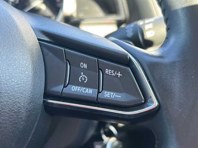 マツダ アクセラ スポーツ 15XD プロアクティブ 岐阜県 2016(平28)年 4万km ソウルレッドプレミアムメタリック 登録時走行距離：39897km/純正メーカーナビ/フルセグテレビ・Bluetooth・CD/レーダークルーズコントロール/パドルシフト/ETC/ターボ/MT付きAT/ヘッドアップディスプレイ/レーンキープアシスト/LEDヘッドライト/オートライト/アイドリングストップ/純正フロアマット/純正アルミホイール/プッシュスタート/スマートキー/スペアキー