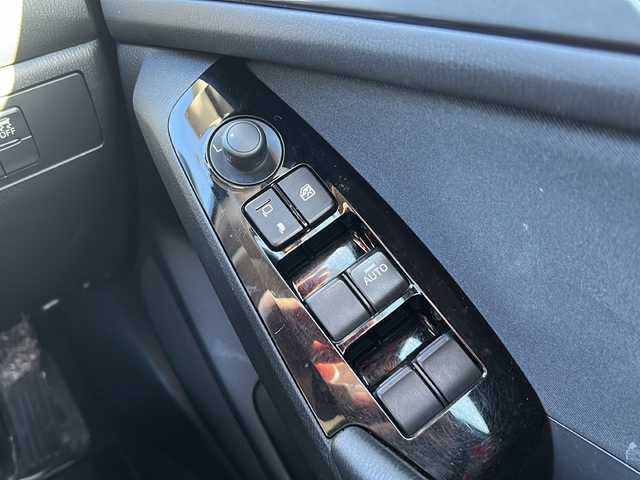 マツダ アクセラ スポーツ 15XD プロアクティブ 岐阜県 2016(平28)年 4万km ソウルレッドプレミアムメタリック 登録時走行距離：39897km/純正メーカーナビ/フルセグテレビ・Bluetooth・CD/レーダークルーズコントロール/パドルシフト/ETC/ターボ/MT付きAT/ヘッドアップディスプレイ/レーンキープアシスト/LEDヘッドライト/オートライト/アイドリングストップ/純正フロアマット/純正アルミホイール/プッシュスタート/スマートキー/スペアキー