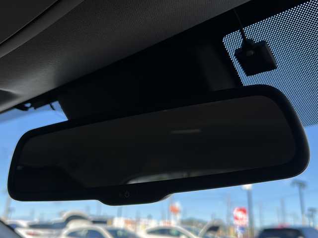 マツダ アクセラ スポーツ 15XD プロアクティブ 岐阜県 2016(平28)年 4万km ソウルレッドプレミアムメタリック 登録時走行距離：39897km/純正メーカーナビ/フルセグテレビ・Bluetooth・CD/レーダークルーズコントロール/パドルシフト/ETC/ターボ/MT付きAT/ヘッドアップディスプレイ/レーンキープアシスト/LEDヘッドライト/オートライト/アイドリングストップ/純正フロアマット/純正アルミホイール/プッシュスタート/スマートキー/スペアキー