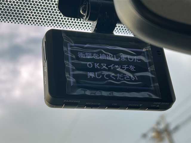 トヨタ プリウス α S ツーリングセレクション 愛知県 2016(平28)年 11.4万km アティチュードブラックマイカ /禁煙車/ワンオーナー//ALPINE9インチSDナビ//フルセグTV//Bluetooth//CD・DVD//FM・AM//バックカメラ//ビルトインETC//前方ドライブレコーダー//LEDオートライト・フォグランプ//純正フロアマット//純正ドアバイザー//プッシュスタート//ISOFIX//スペアキー//取扱説明書/新車保証書