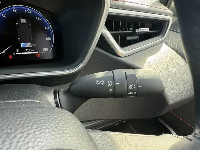 トヨタ カローラ スポーツ ハイブリッドG Z 兵庫県 2025(令7)年 1.2万km パール 純正ナビ/フルセグTV/バックカメラ/Bluetooth接続可/ビルトインETC2.0/ドライブレコーダー/シートヒーター前2席/AUTOハイビーム/AUTOライト/LEDヘッドライト/LEDフォグランプ/トヨターセーフティセンス/レーダークルーズコントロール/レーンキープアシスト/パーキングセンサー前後/純正18インチAW