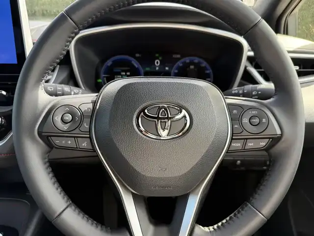 トヨタ カローラ スポーツ ハイブリッドG Z 兵庫県 2025(令7)年 1.2万km パール 純正ナビ/フルセグTV/バックカメラ/Bluetooth接続可/ビルトインETC2.0/ドライブレコーダー/シートヒーター前2席/AUTOハイビーム/AUTOライト/LEDヘッドライト/LEDフォグランプ/トヨターセーフティセンス/レーダークルーズコントロール/レーンキープアシスト/パーキングセンサー前後/純正18インチAW