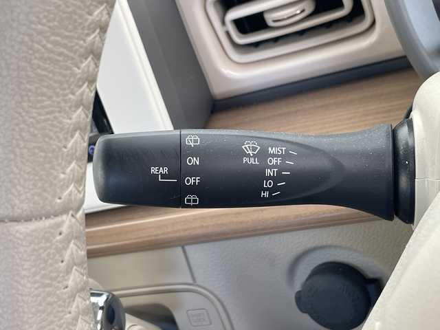 スズキ ラパン S 愛知県 2017(平29)年 0.3万km コフレピンクパールメタリック/ホワイト2トーンルーフ SDナビ/シートヒーター/HIDライト/オートライト/ドライブレコーダー/衝突軽減システム/フルセグ/CD DVD/Bluetooth/ステアリングスイッチ/スマートキー/プッシュスタート