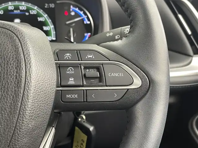 トヨタ ヴォクシー ハイブリッド S－Z 大分県 2023(令5)年 4.5万km アティチュードブラックマイカ 純正ディスプレイオーディオ/CD/DVD/BT/フルセグTV（キャンセラー付き）/純正フリップダウンモニター/ETC2.0 /快適利便パッケージHigh/・ハンズフリースライドドア/・パワーバックドア/・全席シートヒーター/・ステアリングヒーター/・オットマン/電動パーキング/オートブレーキホールド/両側パワースライドドア/トヨタセーフティセンス/ブラインドスポットモニター/クリアランスソナー/ステアリングヒーター/オートハイビーム/LEDヘッドライト/ドライブレコーダー