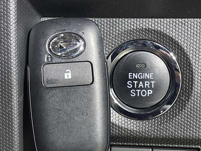 ダイハツ タフト G 神奈川県 2022(令4)年 0.8万km フォレストカーキメタリック ガラスルーフ/純正メモリーナビ【NMZK-W72D】/AM　FM　フルセグ　DVD　CD　USB　SD　Bluetooth/バックカメラ/スマートアシスト/前席シートヒーター/ビルトインETC/ナビ連動前後ドライブレコーダー/革巻ステアリング/ステアリングリモコン/ブレーキホールド/ISOFIX対応/フロアマット/スマートキー×2/保証書/取扱説明書/LEDヘッドライト/フォグランプ/ルーフレール/純正15インチAW/ドアバイザー/先行車発進お知らせ/衝突警報/車線逸脱警報/標識認識/ふらつき警報/謝前逸脱抑制/LKC（レーンキープコントロール）