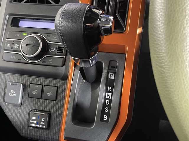 ダイハツ タフト G 神奈川県 2022(令4)年 0.8万km フォレストカーキメタリック ガラスルーフ/純正メモリーナビ【NMZK-W72D】/AM　FM　フルセグ　DVD　CD　USB　SD　Bluetooth/バックカメラ/スマートアシスト/前席シートヒーター/ビルトインETC/ナビ連動前後ドライブレコーダー/革巻ステアリング/ステアリングリモコン/ブレーキホールド/ISOFIX対応/フロアマット/スマートキー×2/保証書/取扱説明書/LEDヘッドライト/フォグランプ/ルーフレール/純正15インチAW/ドアバイザー/先行車発進お知らせ/衝突警報/車線逸脱警報/標識認識/ふらつき警報/謝前逸脱抑制/LKC（レーンキープコントロール）