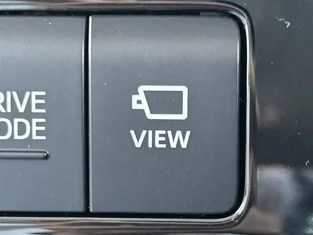 トヨタ プリウス ＰＨＶ A プレミアム 岡山県 2020(令2)年 7.9万km アティチュードブラックマイカ 登録時走行距離78324km/純正9インチナビ/全方位カメラ/フルセグTV/(AM.FM.CD.DVD.TV)/トヨタセーフティセンス/ブラインドスポットモニター/ドライブレコーダー/ＥＴＣ２．０/レーダークルーズコントロール/シートヒーター/シートベンチレーション/純正17インチAW/レザーシート/パーキングアシスト/レーンキープアシスト/ヘッドアップディスプレイ/オートマチックハイビーム/LEDヘッドランプ/LEDフォグランプ/ワイヤレス充電/電動格納ウインカーミラー