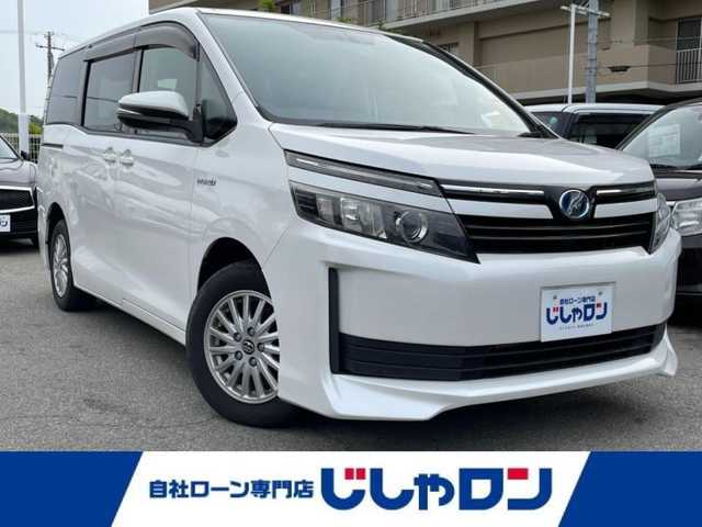トヨタ ヴォクシー ハイブリッド X 兵庫県 2014(平26)年 11.7万km ホワイトパールクリスタルシャイン (株)IDOMが運営する【じしゃロン姫路店】の自社ローン専用車両になります。こちらは現金またはオートローンご利用時の価格です。自社ローンご希望の方は別途その旨お申付け下さい/純正ナビ/・ワンセグ/・Bluetooth/・CD/DVD/・FM/AM/バックカメラ/ビルトインETC/プリクラッシュセーフティ/デュアルオートエアコン/片側パワースライド/スマートキー/電動格納ミラー/フロアマット/ドアバイザー/ステアリングリモコン