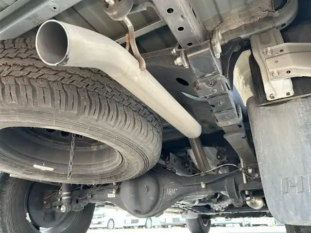 トヨタ ハイラックス Z 滋賀県 2021(令3)年 2.9万km スーパーホワイトⅡ ディーゼル/4WD(F4)/6速AT/7インチ社外ナビ【CN-RE07WD】/(FM/AM/CD/DVD/フルセグ/Bluetooth)/バックカメラ/ETC/ハードトノカバー/プリクラッシュブレーキアシスト	/レーンキープアシスト	/レーダークルーズコントロール/標識検知機能	/電動格納ミラー/アイドリングストップ/革巻きステアリング/ステアリングスイッチ/オートライト/LEDヘッドライト/フロントフォグ/フルオートエアコン/プッシュスタート/スマートキー/スペアキー/純正フロアマット