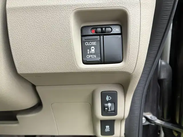 ホンダ Ｎ ＢＯＸ G Lパッケージ 京都府 2017(平29)年 3.9万km 茶Ⅱ ワンオーナー/片側パワースライドドア/純正SDナビ/・フルセグTV/・CD/DVD/SD再生/・BT接続/・バックカメラ＜マルチアングル＞/Bin ETC＜ナビ連動＞/アイドリングストップ/後席ロールサンシェード/プラズマクラスター内臓オートエアコン/プッシュスタート/スマートキー×2個/運転席シートハイトアジャスター/ハーフシェイドフロントウインドウ/純正フロアマット/純正14インチアルミホイール/車両保証書/車両取説/ナビ取説