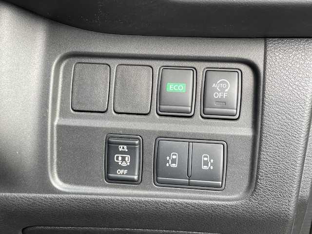 日産 セレナ ハイウェイスター プロパイロットED 愛知県 2016(平28)年 13.8万km ブリリアントホワイトパール プロパイロット/純正ナビ/フルセグTV/バックカメラ/フリップダウンモニター/両側電動スライドドア/LEDヘッドライト/電動パーキングブレーキ/プッシュスタート/スマートキー