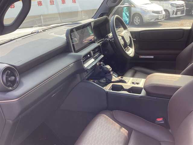 トヨタ ランドクルーザー ２５０ ZX 千葉県 2024(令6)年 0.3万km パール 純正ナビゲーション/bluetooth/TV/マルチテレインモニター/12.3インチディスプレイオーディオプラス/JBLプレミアムサウンドシステム/opヒッチメンバー/ベンチレーション機能つき快適温熱シート/D/N2列目シート/トヨタチームメイト/ETC2.0