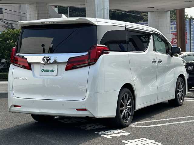 トヨタ アルファード X 長崎県 2021(令3)年 6.5万km ホワイトパールクリスタルシャイン ・プッシュスタート/・純正ディスプレイオーディオ（AM/FM/TV/DVD）/・ブルートゥース/・デジタルインナーミラー/・オートライト/・オートハイビーム/・ハンドルスイッチ/・クルーズコントロール/・ブレーキホールド/・パーキングアシスト/・USB/・AC１００V/・横滑り防止装置/・レーンキープアシスト/・フリップダウンモニター