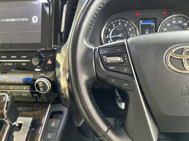 トヨタ アルファード X 長崎県 2021(令3)年 6.5万km ホワイトパールクリスタルシャイン ・プッシュスタート/・純正ディスプレイオーディオ（AM/FM/TV/DVD）/・ブルートゥース/・デジタルインナーミラー/・オートライト/・オートハイビーム/・ハンドルスイッチ/・クルーズコントロール/・ブレーキホールド/・パーキングアシスト/・USB/・AC１００V/・横滑り防止装置/・レーンキープアシスト/・フリップダウンモニター