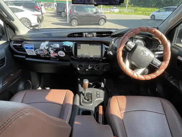 トヨタ ハイラックス X 青森県 2021(令3)年 2.8万km オキサイドブロンズM 純正ナビ/フルセグTV/CD/DVD/BT/バックカメラ/アイドリングストップ/ドライブレコーダー搭載デジタルミラー/ETC2.0/オートライト/シートカバー/リモコンキー×２/スタッドレスタイヤ積み込み