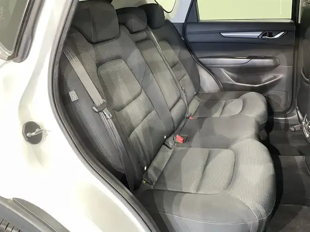 マツダ ＣＸ－５ 20S プロアクティブ 愛知県 2017(平29)年 7万km スノーフレイクホワイトパールマイカ 純正８インチナビ　/（Bluetooth/フルセグTV/AUX/CD・DVD)/ＢＯＳＥサウンド　/ＣＤ／ＤＶＤ再生　/レーダークルーズコントロール　/衝突軽減ブレーキ　　/ＥＴＣ　/ＬＥＤヘッドライト　/シートヒーター　/ステアリングヒーター　/ブラインドスポットモニター/車線逸脱警報/コーナーセンサー/メモリ付D席パワーシート/電動パーキングブレーキ/アイドリングストップ/バックドアサンシェード/プッシュスタート/　　-スマートキー