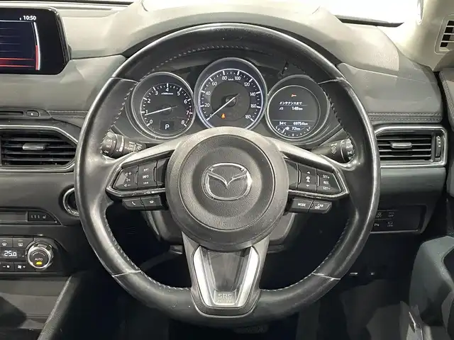 マツダ ＣＸ－５ 20S プロアクティブ 愛知県 2017(平29)年 7万km スノーフレイクホワイトパールマイカ 純正８インチナビ　/（Bluetooth/フルセグTV/AUX/CD・DVD)/ＢＯＳＥサウンド　/ＣＤ／ＤＶＤ再生　/レーダークルーズコントロール　/衝突軽減ブレーキ　　/ＥＴＣ　/ＬＥＤヘッドライト　/シートヒーター　/ステアリングヒーター　/ブラインドスポットモニター/車線逸脱警報/コーナーセンサー/メモリ付D席パワーシート/電動パーキングブレーキ/アイドリングストップ/バックドアサンシェード/プッシュスタート/　　-スマートキー