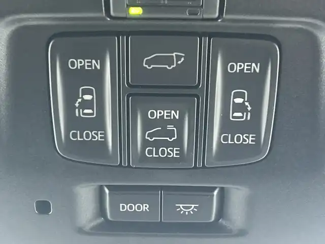 トヨタ アルファード S Cパッケージ 愛知県 2022(令4)年 2.8万km ホワイトパールクリスタルシャイン 禁煙車/純正10インチナビ/（ＤＶＤ/Bluetooth/ＡＭ/ＦＭ/USB）/バックカメラ/Ｗサンルーフ/純正フリップダウンモニター/AC100V電源/トヨタセーフティセンス/・プリクラッシュセーフティ/・レーンディパーチャーアラート/・レーダークルーズコントロール/・オートマチックハイビーム/・ブラインドスポットモニター/コーナーセンサー/デジタルインナーミラー/ドライブレコーダー/ETC/ステアリングヒーター/オットマン/シートヒーター/シートベンチレーション/パワーシート/メモリシート/両側パワースライドドア/パワーバックドア/純正18インチアルミホイール/LEDヘッドライト/フロントフォグランプ/オートライト/純正フロアマット/スマートキー/プッシュスタート/スペアキー有
