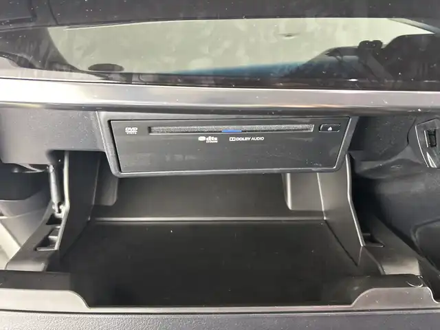 トヨタ アルファード S Cパッケージ 愛知県 2022(令4)年 2.8万km ホワイトパールクリスタルシャイン 禁煙車/純正10インチナビ/（ＤＶＤ/Bluetooth/ＡＭ/ＦＭ/USB）/バックカメラ/Ｗサンルーフ/純正フリップダウンモニター/AC100V電源/トヨタセーフティセンス/・プリクラッシュセーフティ/・レーンディパーチャーアラート/・レーダークルーズコントロール/・オートマチックハイビーム/・ブラインドスポットモニター/コーナーセンサー/デジタルインナーミラー/ドライブレコーダー/ETC/ステアリングヒーター/オットマン/シートヒーター/シートベンチレーション/パワーシート/メモリシート/両側パワースライドドア/パワーバックドア/純正18インチアルミホイール/LEDヘッドライト/フロントフォグランプ/オートライト/純正フロアマット/スマートキー/プッシュスタート/スペアキー有