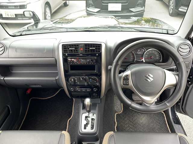 スズキ ジムニー ランドベンチャー 青森県 2016(平28)年 4万km ブルーイッシュブラックパール3 ・4WD/・キーレス/・社外CD/・ライトレベライザー/・フォグ/・ルーフレール/・シートヒーター/・オートライト/・純正16AW